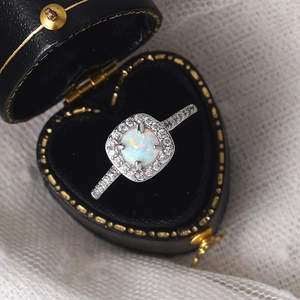 Elegant Copper Platinum Plated White Blue Opal Halo Engagement Ring For Women Vintage Zirconia Inlaid Wedding Promise Ring Jewelry