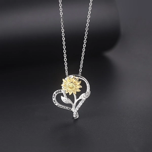Collier cœur tournesol bicolore avec zircone et gravure You Are My Sunshine élégante