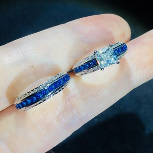 Dames verlovingsring set met vierkante zirkoon en blauwe spinel witgoud verguld
