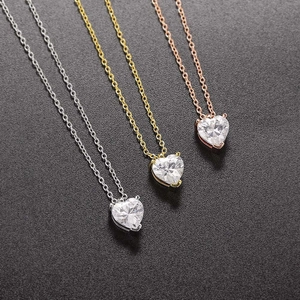 Elegante hartvormige zirkonia hanger kettingen in zilver, goud en rose goud afwerking