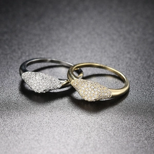 Bagues chic plaquées or 14 carats et argent avec pavé de zircons au design de bouclier