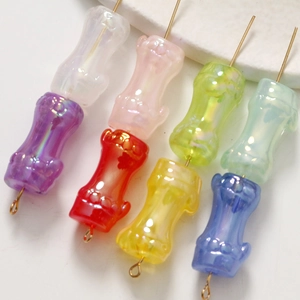 Perline traslucide colorate a forma di bambù con finitura iridescente per gioielli fai-da-te