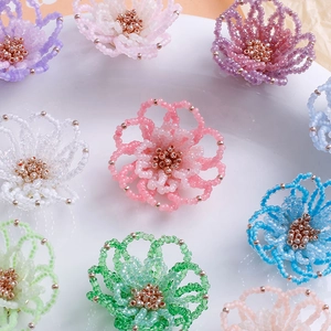 Exquisite handgefertigte Webperlenblumen für DIY-Kopfschmuck und Ohrringe