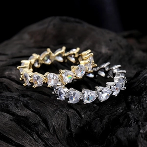 Luxury Copper Heart Eternity Ring Full Circle Cubic Zirconia Inlaid Wedding Engagement Ring For Women Men Fashion Jewelry