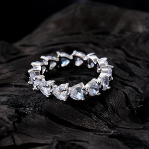Classic heart-shaped eternity ring with cubic zirconia in a full-circle claw setting