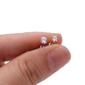 Pendientes de acero inoxidable con circonita y cierre de rosca en tono dorado y plateado