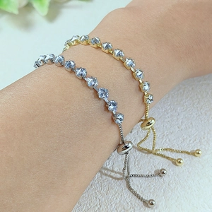 Bracciale tennis regolabile con fila singola di zirconi quadrati in oro e argento