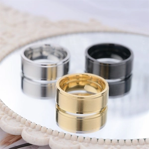 Set di anelli in acciaio inossidabile spazzolato 8mm in oro, argento e nero per uomo e donna