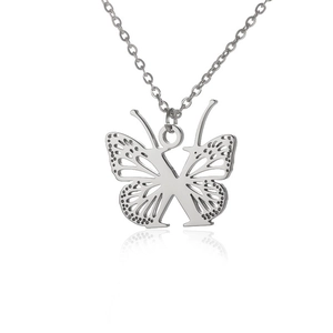 Detail van roestvrijstalen ketting met vlinder X-hanger en holle punttextuur