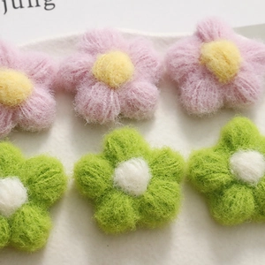 Handmade knitted plush flower accessories for DIY earrings and hats in pink and green