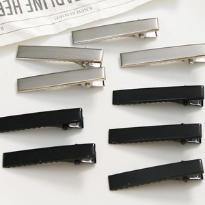 Détails des barrettes à ressort de 4 cm en alliage argenté et noir avec design antidérapant
