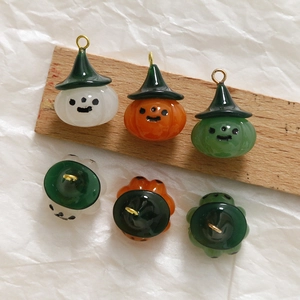 Mini-Kürbis-Anhänger aus Harz mit Hexenhüten für DIY-Ohrringe und Halsketten-Schmuck
