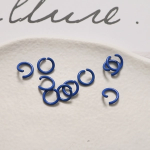 Macro di anellini aperti in metallo laccato blu scuro per creazione gioielli
