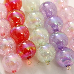 Macro de perles bulles nacrées colorées avec boucles dorées pour la création de bijoux