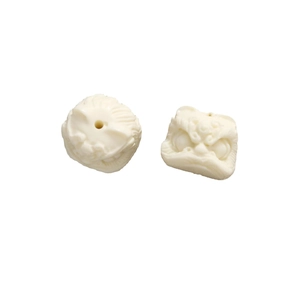 Perle 3D danza del leone cinese in bianco crema per la creazione di gioielli fai da te