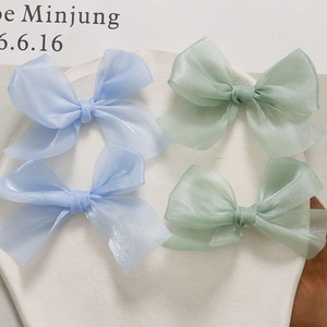 Schattige organza haarstrikjes in lichtblauw en groen voor doe-het-zelf haaraccessoires