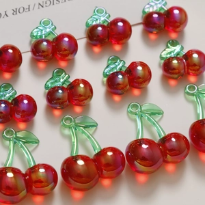 Ciondoli a forma di ciliegia in acrilico per gioielli fai-da-te con frutti e foglie