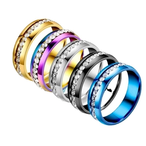 Bague Mode en Acier Inoxydable Avec Strass pour Hommes Femmes Simple Rangée Incrustée Anneau Poli Bijoux Bague de Mariage