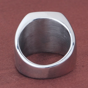 Polierter quadratischer Ring aus Titanstahl mit gebürsteter Innenfläche für Herren