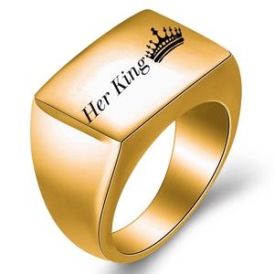 Goldener Siegelring aus gebürstetem Edelstahl mit Her King Text und Kronenmotiv