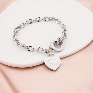 Bracciale in acciaio inossidabile argento con ciondolo a cuore e chiusura OT