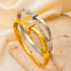 Romeinse Cijfers Bangle Armband 18K Verguld Roestvrij Staal Zirkonia Dubbellaags Kruisontwerp Voor Dames Elegante Sieraden