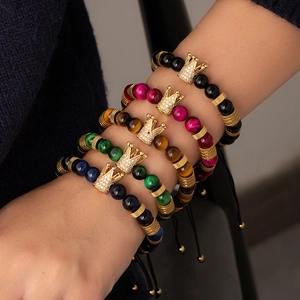 Juego de pulseras de cuentas de corona chapadas en oro de 18k con piedras naturales unisex