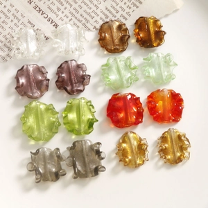 Cuentas de vidrio plisadas irregulares en varios colores para joyería DIY y artesanía