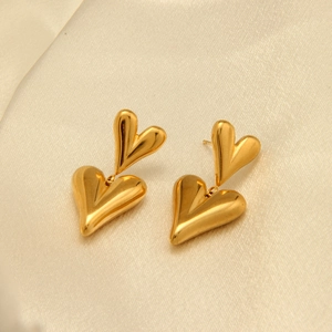 Pendientes de doble corazón en acero inoxidable chapado en oro 18k con acabado pulido