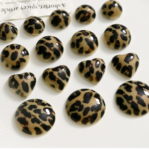 Vintage leopard print resin cabochons in round and heart shapes for DIY jewelry making