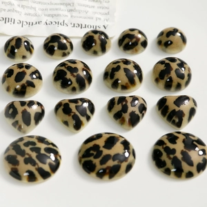 Handmade leopard print resin cabochons in round and heart shapes for DIY jewelry making