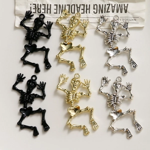 Skeleton skull alloy pendants in gold, silver and black for Halloween DIY jewelry making
