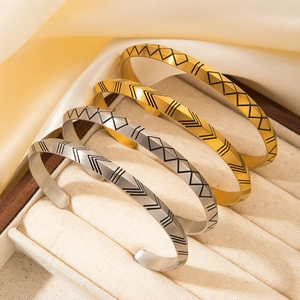 Nordic Viking Rune Open Cuff Bangle Stainless Steel 18K Gold Plated Geometric Diamond Arrow Pattern Bracelet For Men Women Jewelry