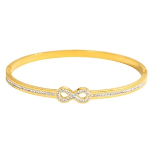 Gouden roestvrijstalen infinity-armband met glinsterende kristallen op een witte achtergrond