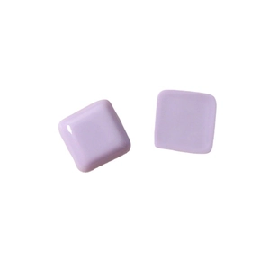 Glossy lavender 15mm square resin beads with rounded edges for DIY jewelry making