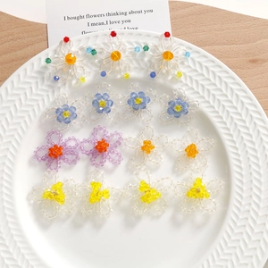 Pendentifs fleurs en perles de cristal colorées pour bijoux DIY en diverses couleurs