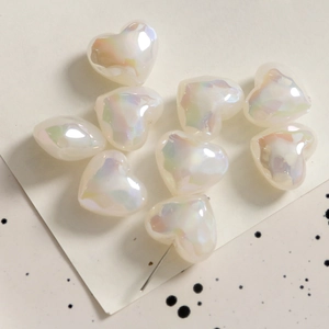 Iridescent pearl heart-shaped acrylic beads for DIY jewelry and phone case crafts