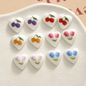 Mini-Harzherzen mit Kirsch- und Tulpendruck für DIY-Haarspangen und Schmuckherstellung