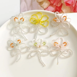 Handgewebter Tulpenblütenanhänger Glasperlen Süßes Farblich Abgesetztes Florales Charm Für DIY Schmuckherstellung Zubehör