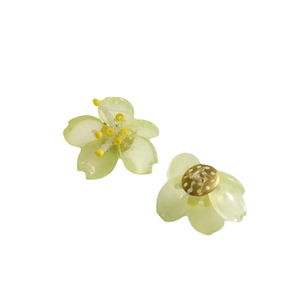 Handgefertigte süße Orchideen-Acryl-Blumenohrringe mit lichtdurchlässigen Blütenblättern