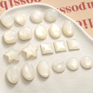 Cabochon di perle cangianti a forma di cuore e stella per creazione di gioielli DIY