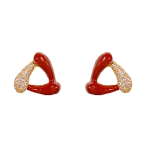 Boucles d'oreilles triangles dorées minimalistes avec émail rouge et zircons étincelants