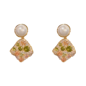 Elegant gold earrings with pearls and rhombus pendants encrusted with colorful crystals