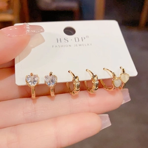 Orecchini a Cerchio a Cuore di Moda in Rame con Zirconi Strass per Donna Delicati Gioielli Placcati in Oro Accessori Boutique