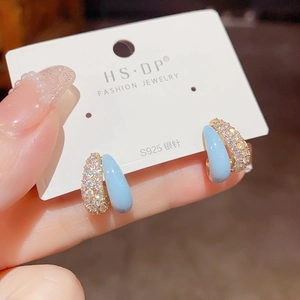 S925 silver post C-shaped earrings with micro-pave diamonds and blue enamel finish