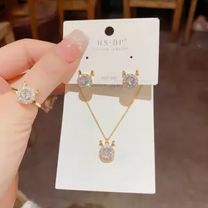 Anello Aperto Regolabile con Palco di Renna Rotante Strass Collana con Ciondolo a Palco Orecchini a Bottone Renna per Donna Gioielli Natalizi