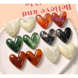 Pendentifs en résine en forme de cœur marbré pour boucles d'oreilles et accessoires