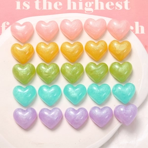 Set of 25 glitter heart resin patches for DIY jewelry making in five macaron colors