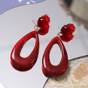 Vintage red resin rose drop earrings with geometric hollow oval marble pattern