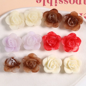 Charms de rosas de resina mate para joyas DIY y accesorios para el pelo en varios colores